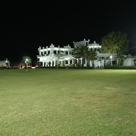 Gulmohar Sariska Resort Bairat Экстерьер фото
