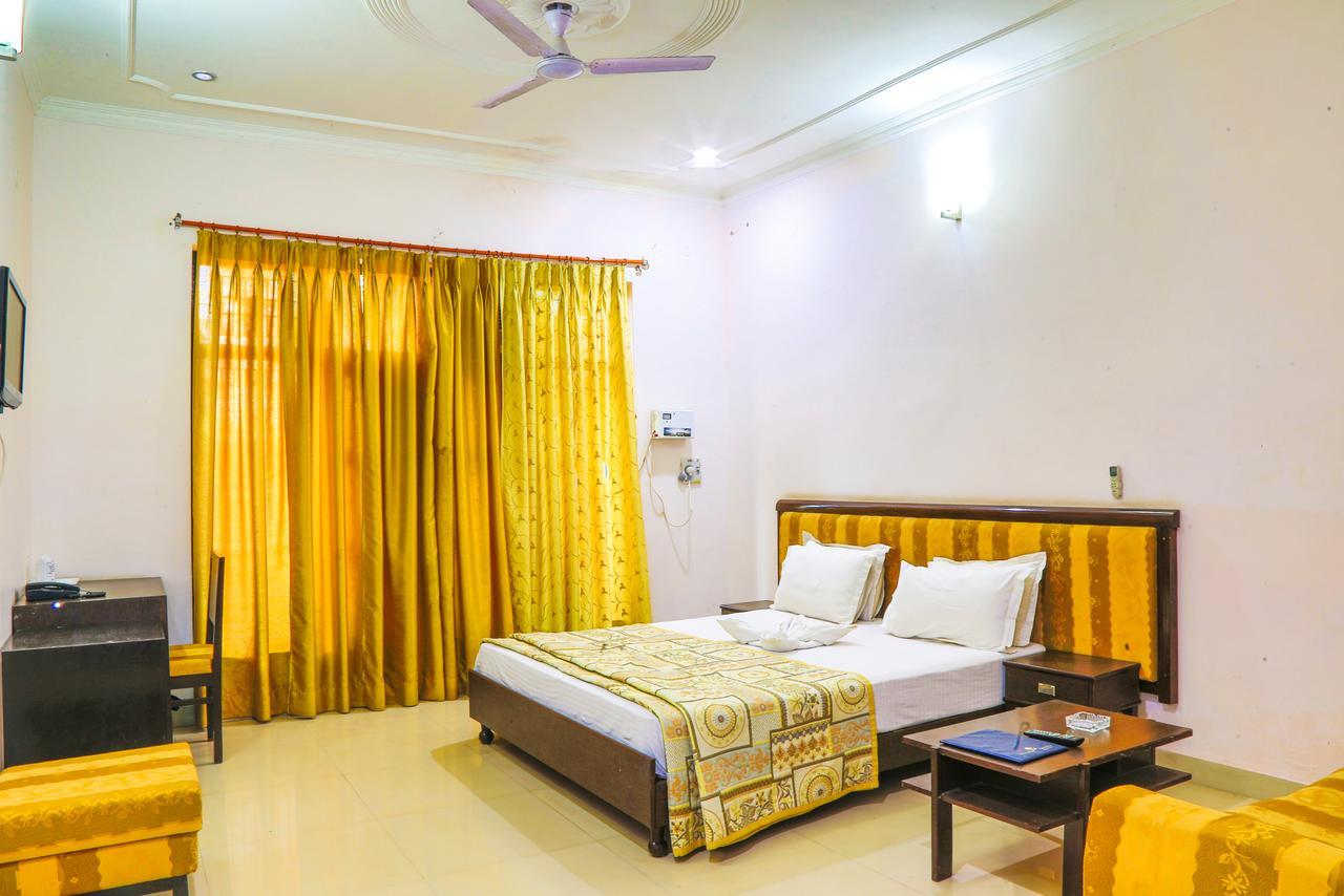Gulmohar Sariska Resort Bairat Экстерьер фото