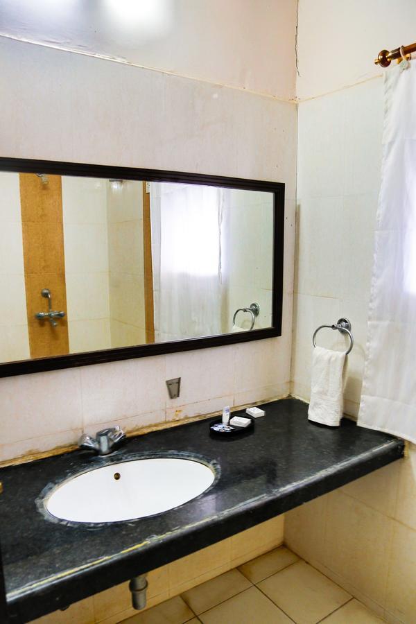 Gulmohar Sariska Resort Bairat Экстерьер фото
