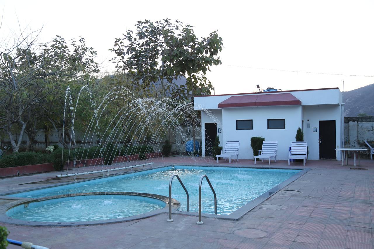 Gulmohar Sariska Resort Bairat Экстерьер фото